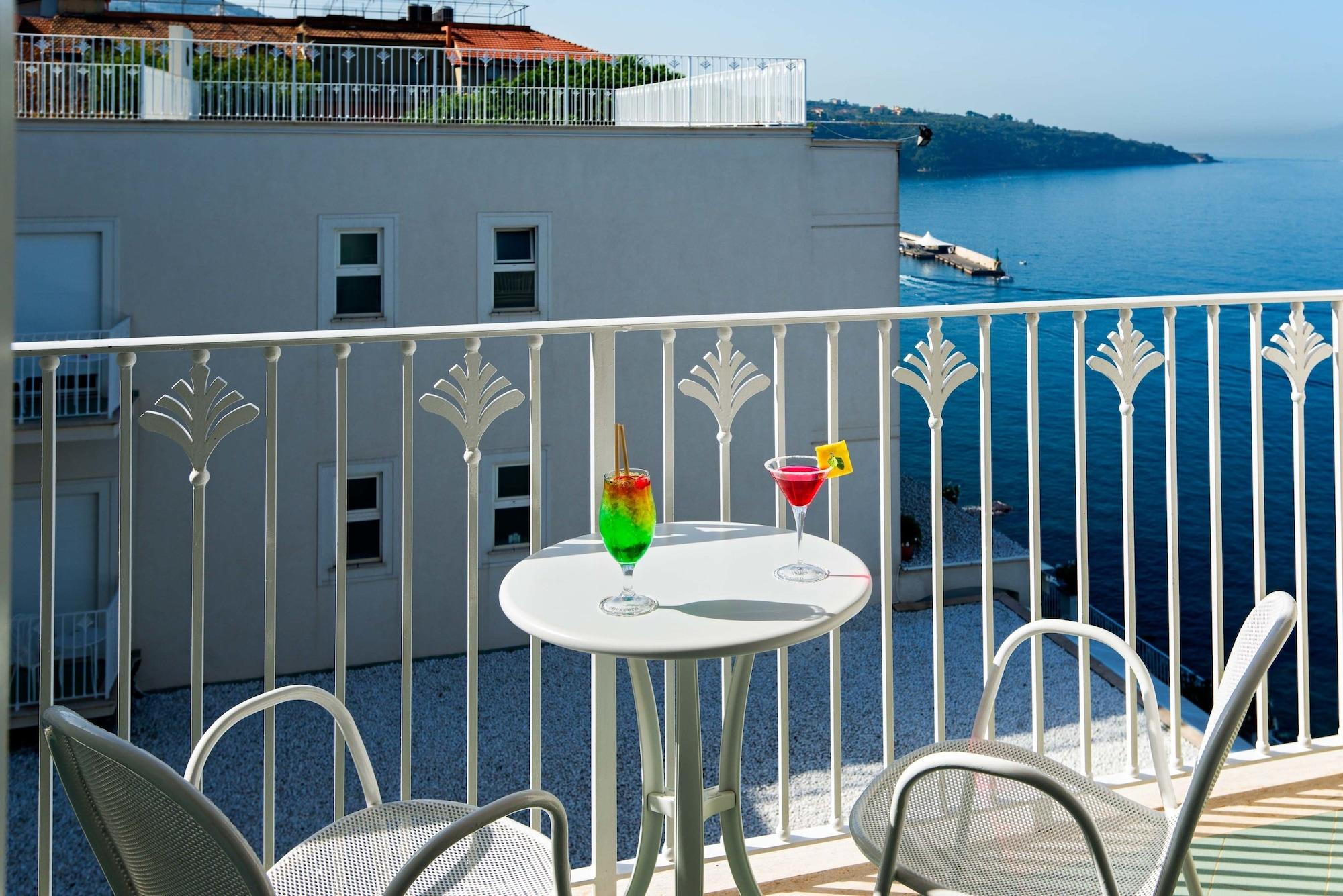 Grand Hotel Riviera Sorrento Dış mekan fotoğraf