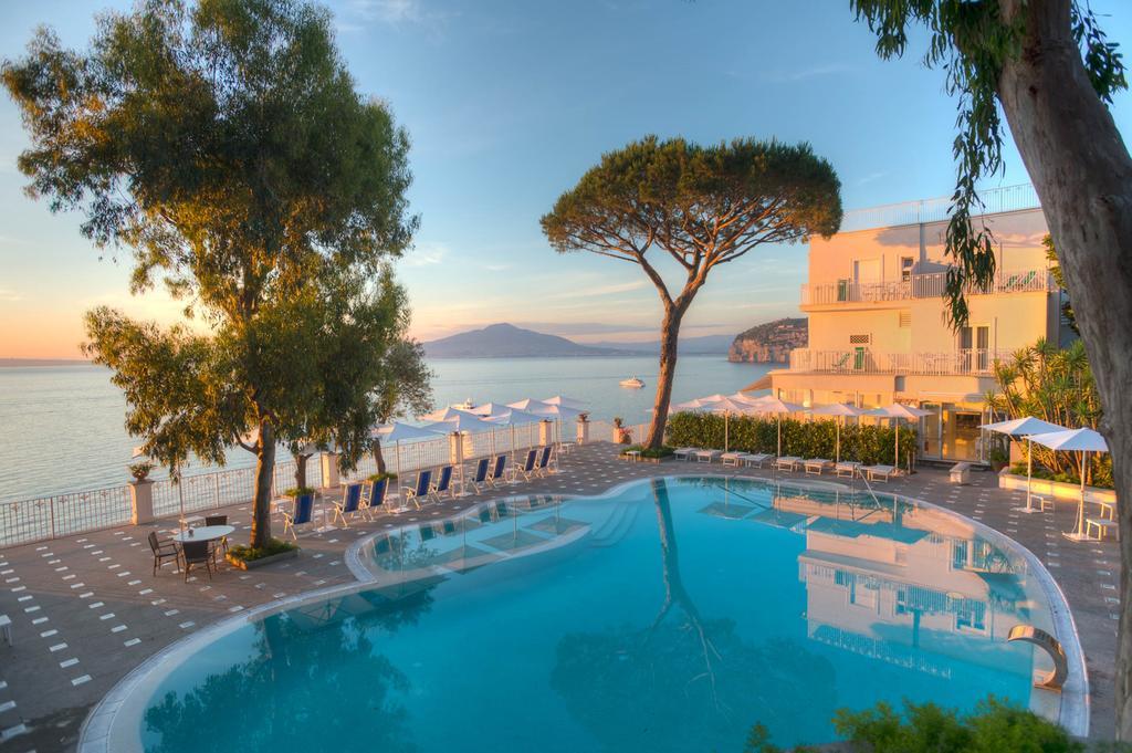 Grand Hotel Riviera Sorrento Dış mekan fotoğraf