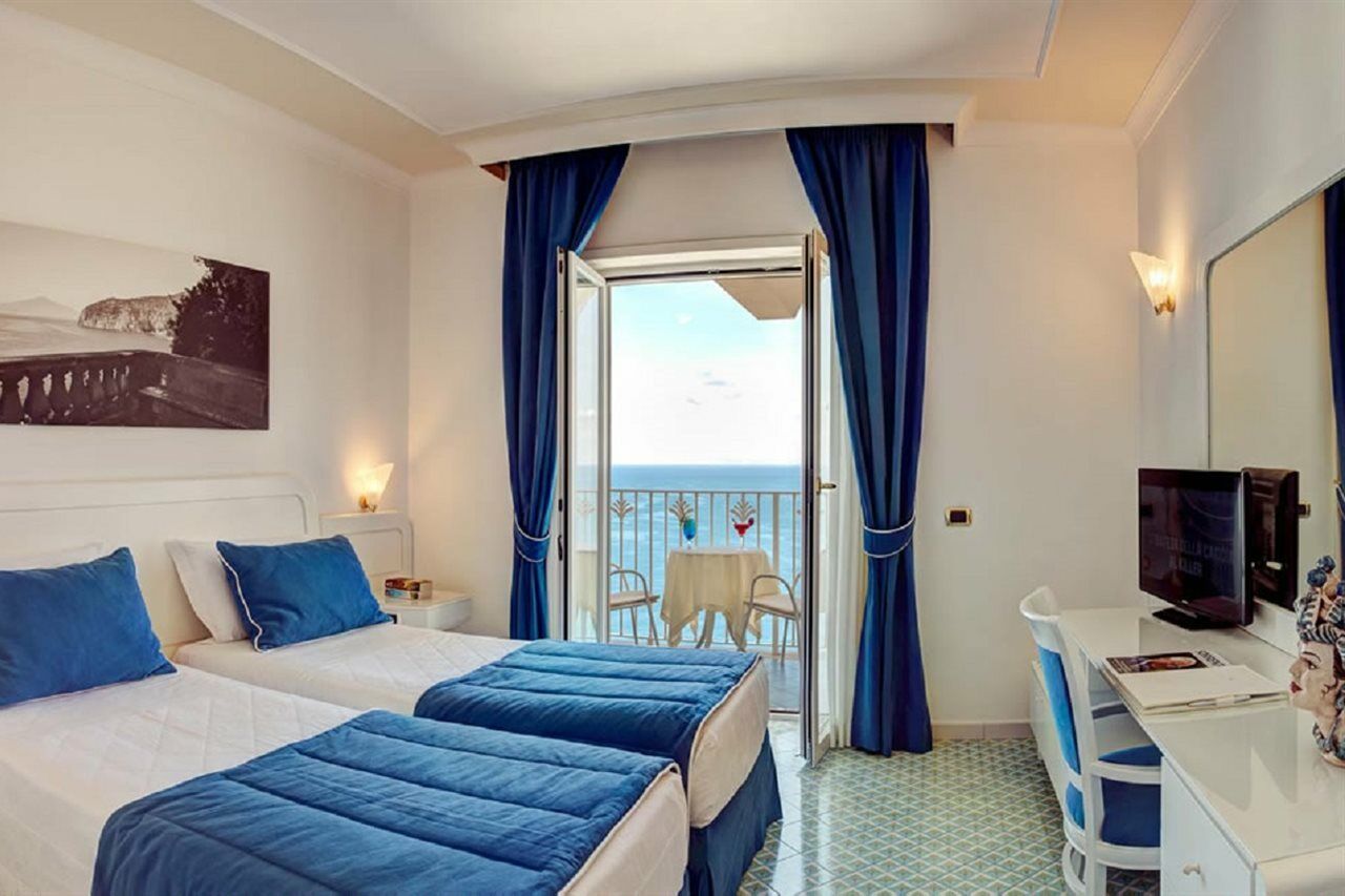 Grand Hotel Riviera Sorrento Dış mekan fotoğraf